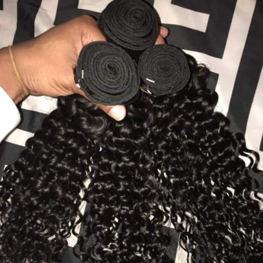 bundles for SALE 🔥 3 bundels for 250